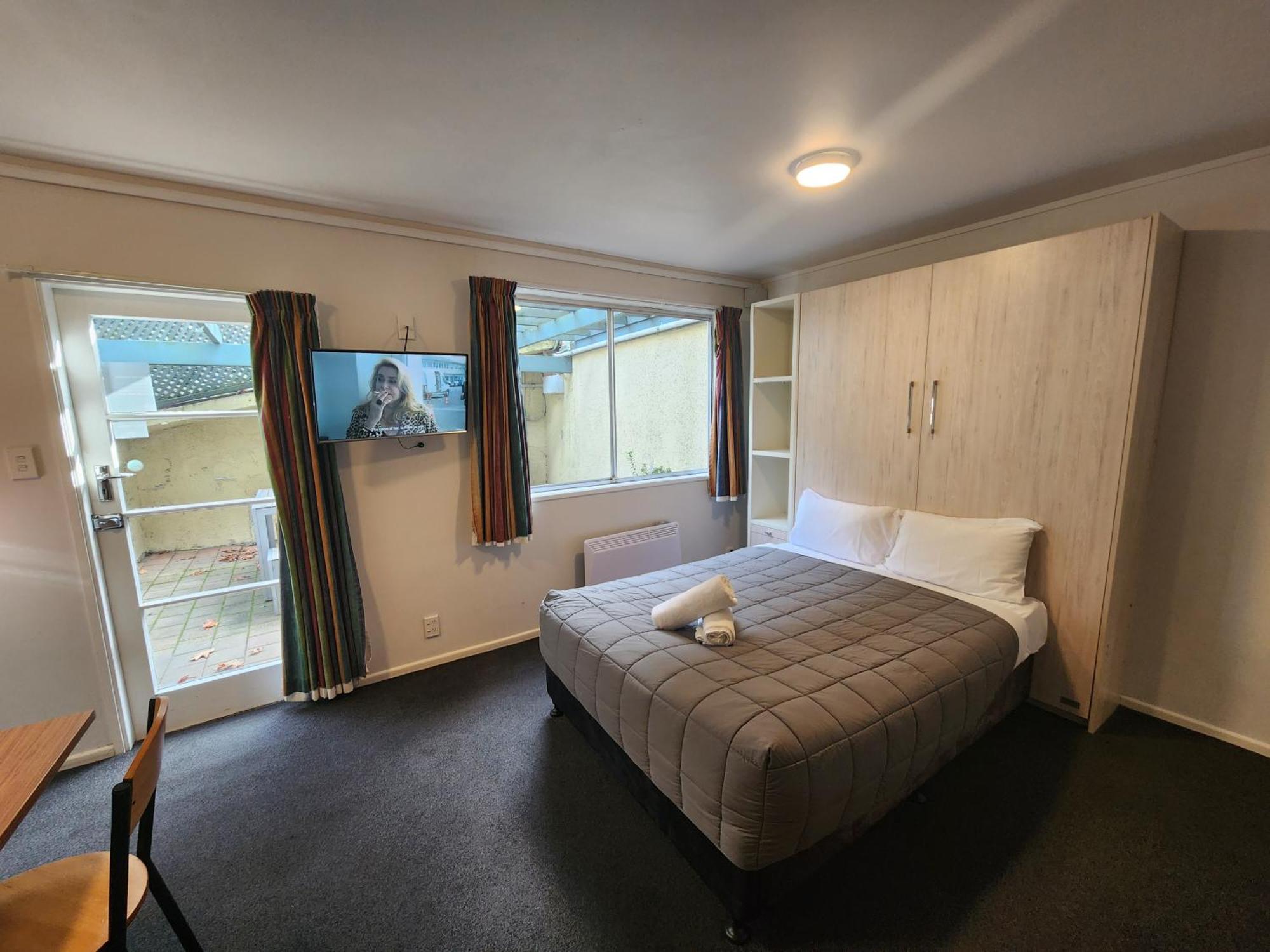 Pinewood Queenstown Extérieur photo